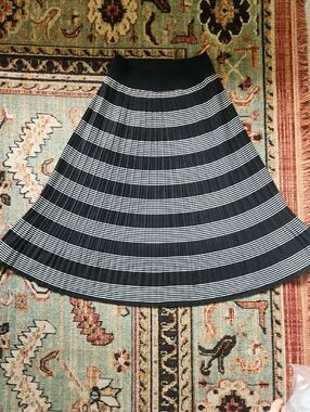 Metro Wear Black & White Striped Circle Skirt